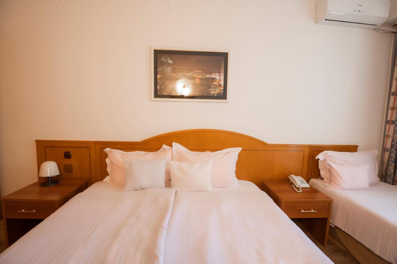 Hotel Tourist - Metropol Lake Resort โอครีด ภายนอก รูปภาพ