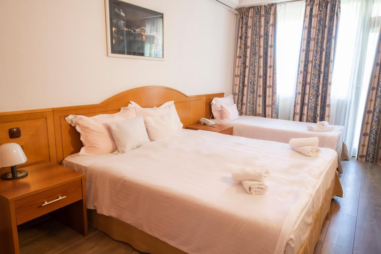 Hotel Tourist - Metropol Lake Resort โอครีด ภายนอก รูปภาพ