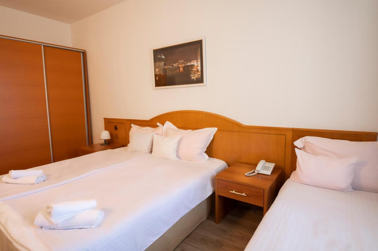Hotel Tourist - Metropol Lake Resort โอครีด ภายนอก รูปภาพ